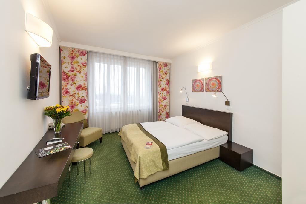 Hotel Vitkov プラハ エクステリア 写真