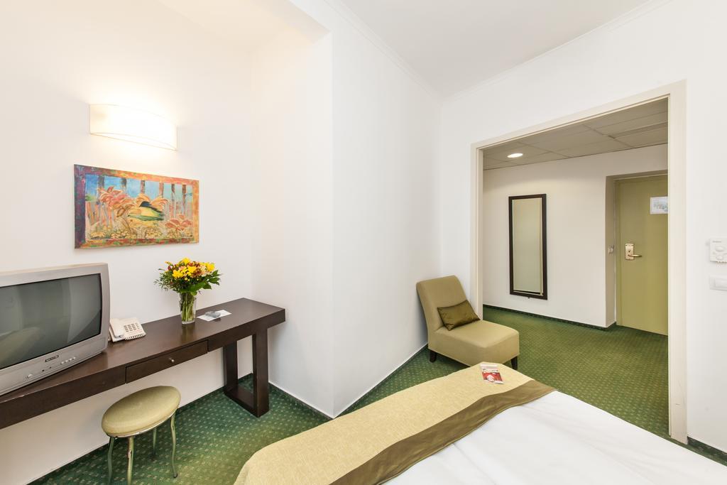 Hotel Vitkov プラハ エクステリア 写真