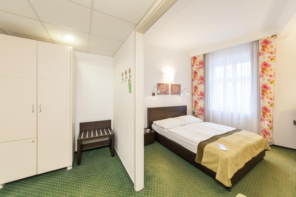 Hotel Vitkov プラハ エクステリア 写真