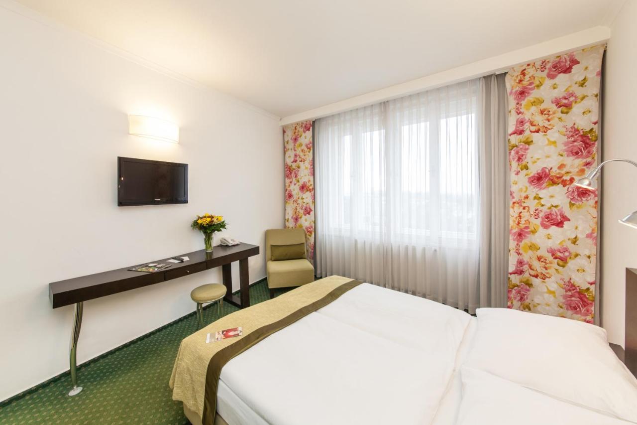 Hotel Vitkov プラハ エクステリア 写真