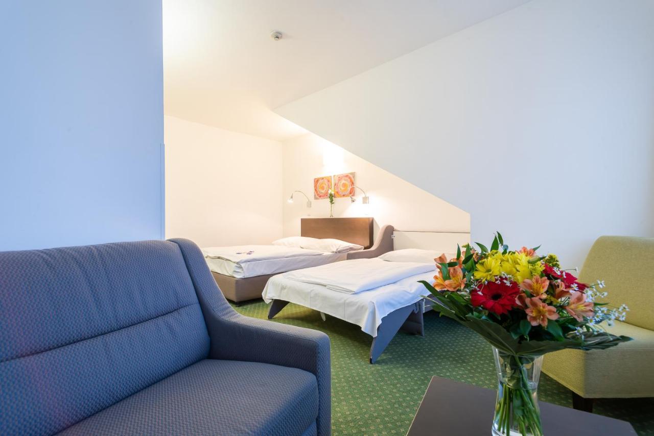 Hotel Vitkov プラハ エクステリア 写真